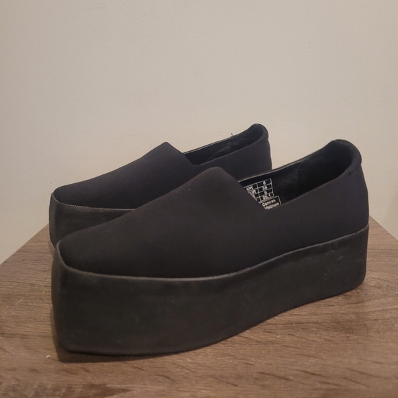 Jeffrey Campbell Shoes - Jeffrey Campbell canvas sneakers sz9